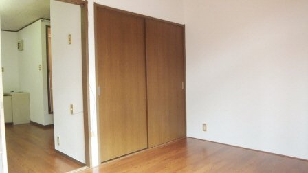 ヒルトップ豊栄の寝室|フローリング使用です。