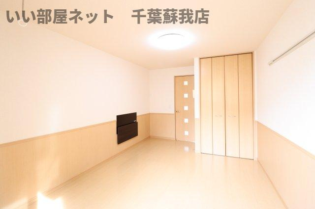 モナリエ港の寝室|使い勝手のいい寝室です
