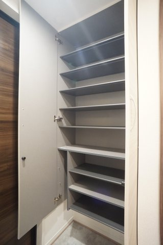 セレスティア京島 の玄関