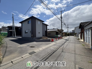 【前面道路含む現地写真】 | クライン佐野市植上町第5期　 | 前面道路幅員5.7ｍでお車の出し入れもスムーズです☆