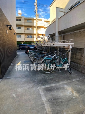  | スパシエソリデ横浜鶴見