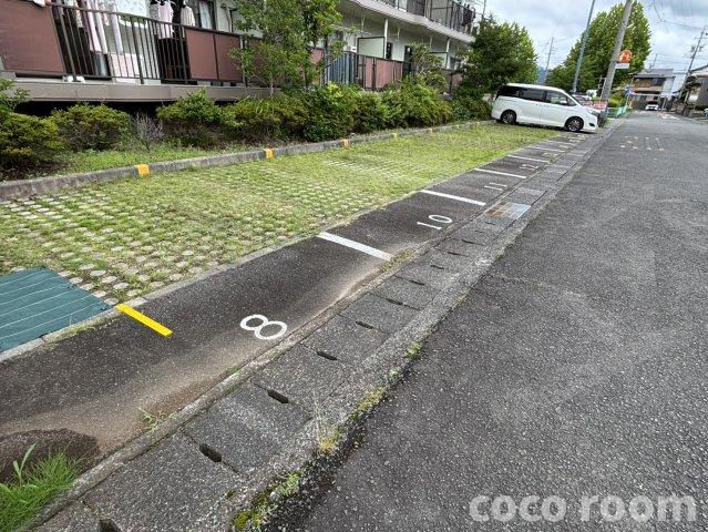 メゾン・ド・ラ・パレットの駐車場