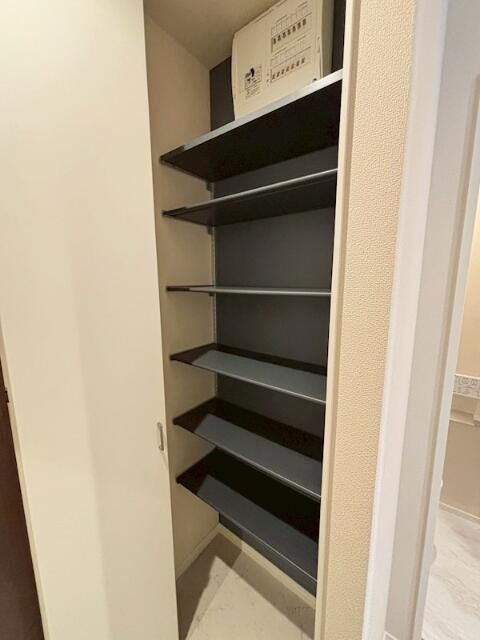 アビテ明大前の玄関|毎日通る玄関はこちらです