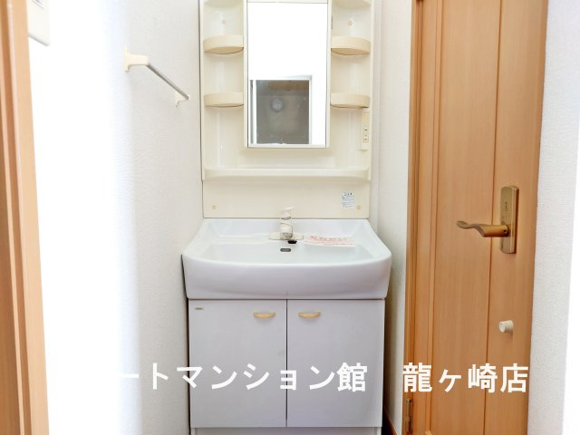 サンリット・ガーデンＡの独立洗面台|洗面所