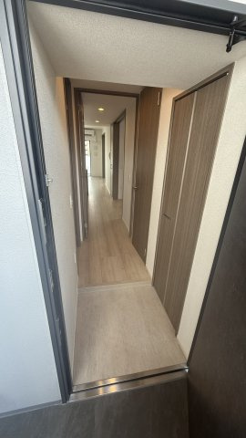 ドゥーエ三ノ輪Ⅲの玄関