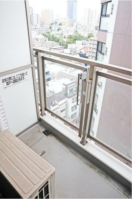 【バルコニー】