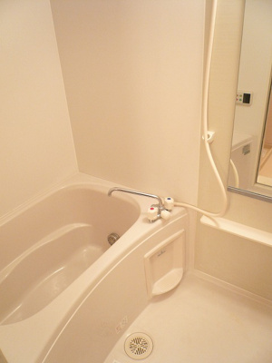 【浴室】 | ヴィラ　ルミエ－ルＡ | バス