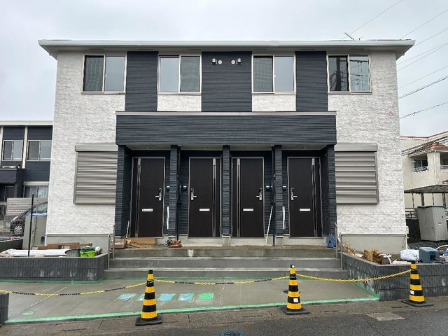 ルナーヴィラージュⅡの外観|★新築★広々8帖★敷地内駐車場空き有★宅配BOX★電子キー★