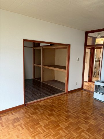 中古住宅　音更町大通8丁目の居間・リビング