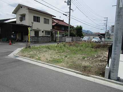 安佐南区八木８丁目の前面道路含む現地写真