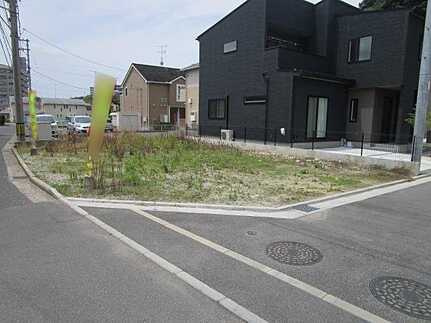 安佐南区八木８丁目の前面道路含む現地写真