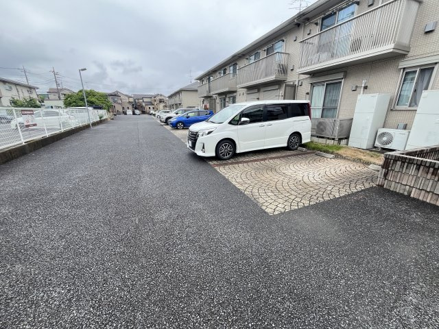 プラシデス　Ｂ棟の駐車場