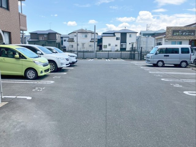 《オーナーチェンジ》ソーラー櫻坂の駐車場|《オーナーチェンジ物件》駐車場