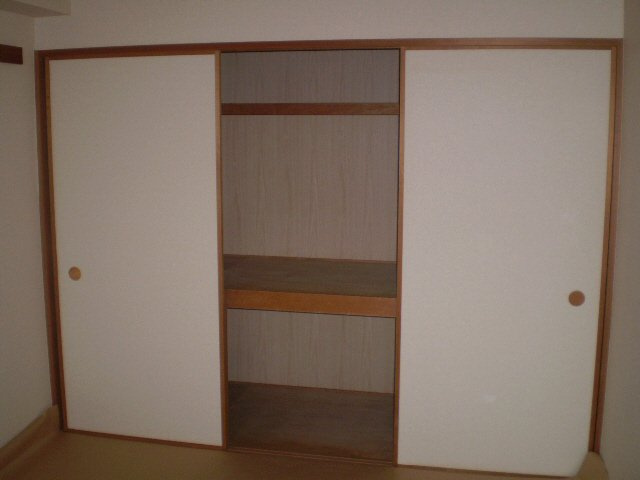 ガーデンヴィラクレセントの収納|和室の押し入れもなかなかです！