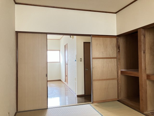 レ・アール南原の和室