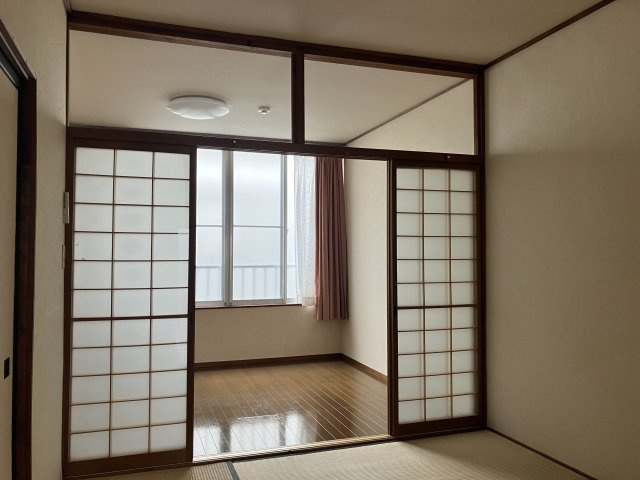 レ・アール南原の和室