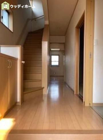川口市差間　中古一戸建ての玄関