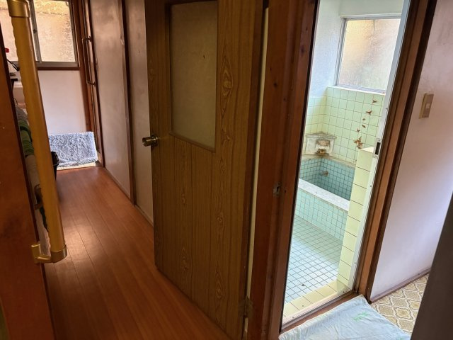 河津町　見高の内装