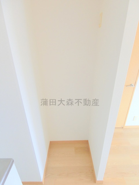 武蔵新田駅最上階角部屋のキッチン|冷蔵庫置き場