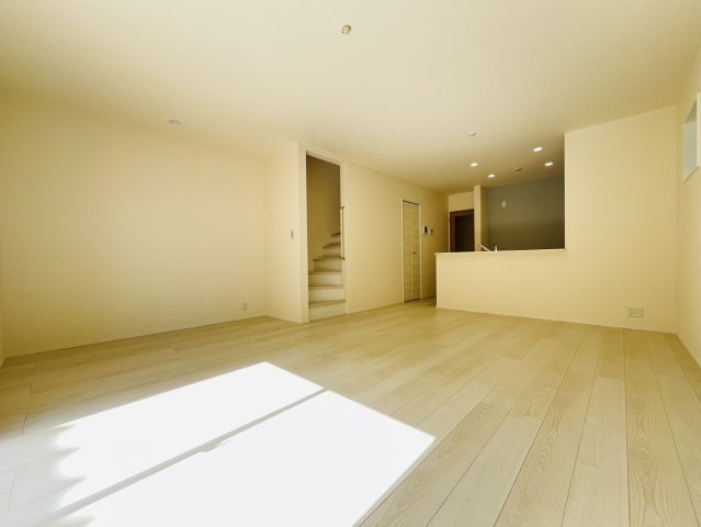刈谷市泉田町半崎135『仲介手数料無料』新築一戸建て・建売の居間・リビング