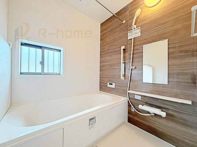 ひたちなか市三反田　新築戸建て　A号棟の浴室|足を伸ばしてもゆったりできるバスルーム♪機能性も取り入れて使い易さも保証します♪