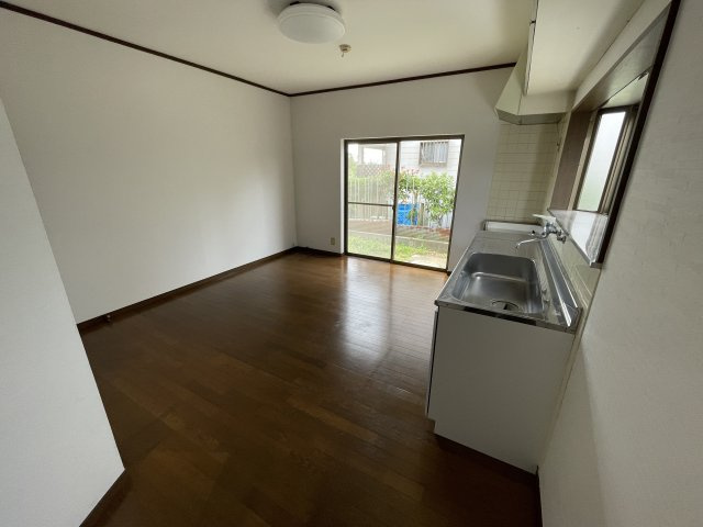 東金市東中中古戸建のキッチン