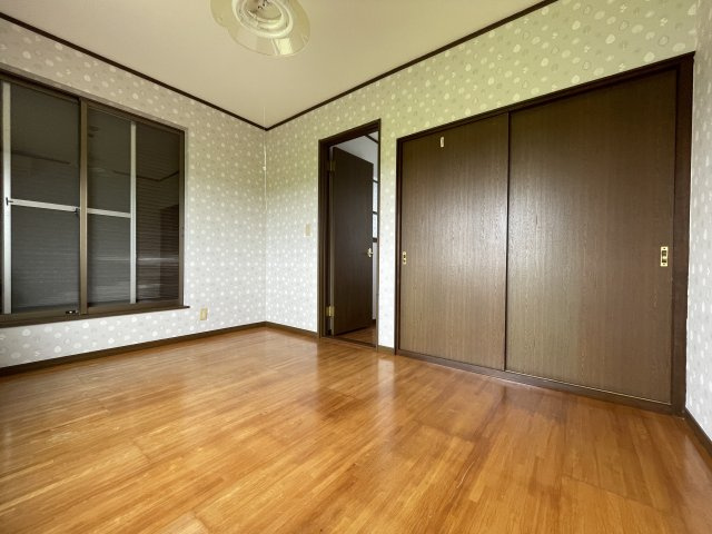 東金市東中中古戸建の洋室