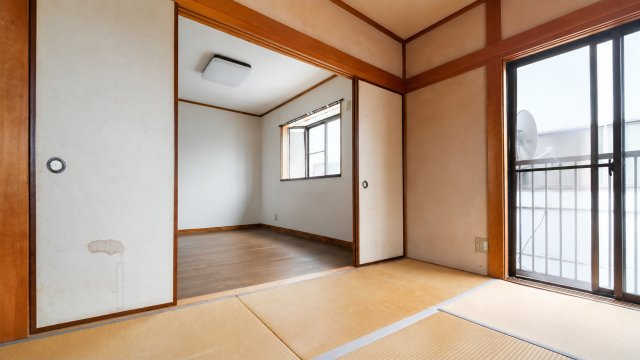 堀切7丁目貸住居付工場の居間・リビング