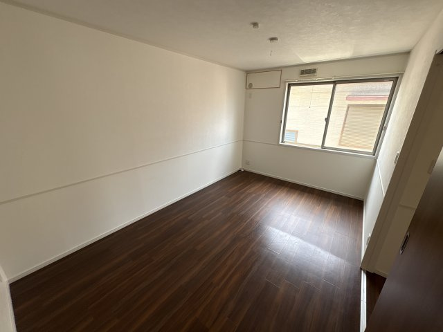 アバンティB棟の寝室