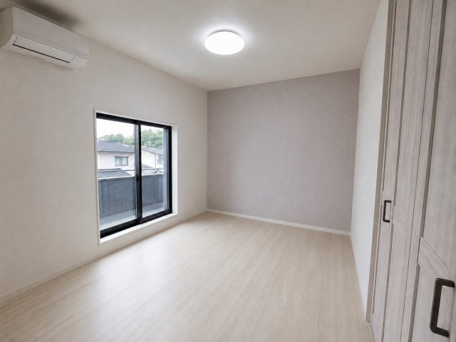 寝屋川市香里北之町の洋室|※実際は居住中のため、AI加工で物を削除しております。現況優先でお願いします。