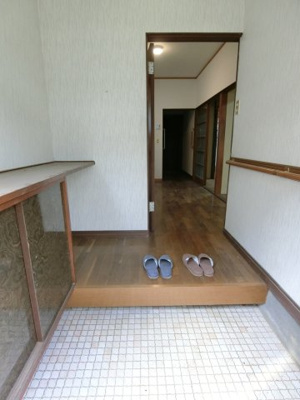 【玄関】 | 松戸市 常盤平西窪町戸建て 二世帯住居