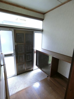 【玄関】 | 松戸市 常盤平西窪町戸建て 二世帯住居