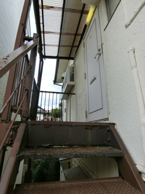 【玄関】 | 松戸市 常盤平西窪町戸建て 二世帯住居