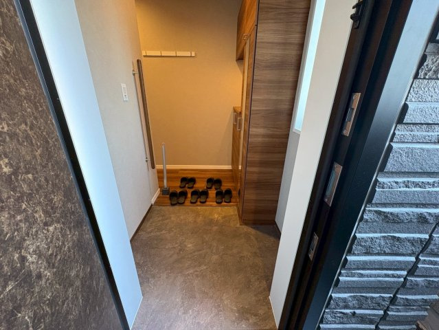 ティエンポ フェリズ Iの玄関