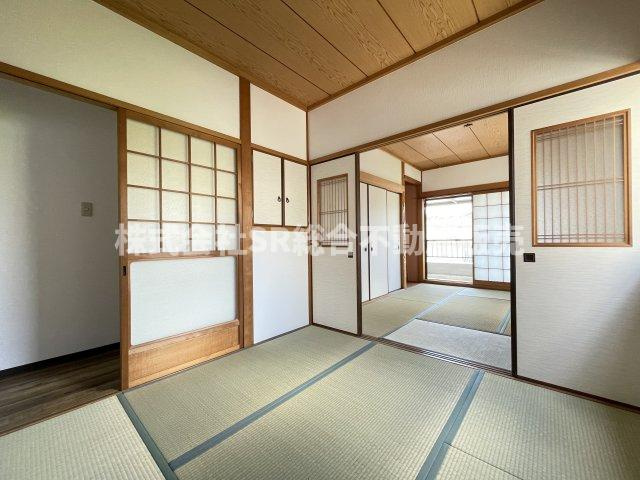 西堤学園町2丁目中古テラスハウスの和室|伝統的な日本家屋を感じさせてくれる和室です！