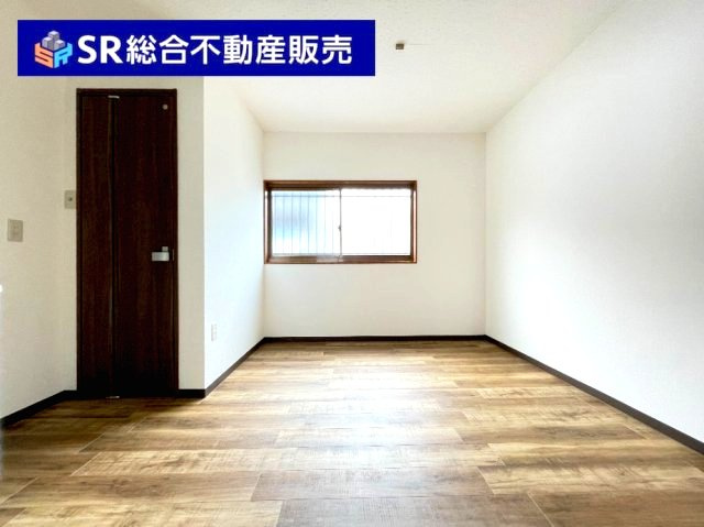 西堤学園町2丁目中古テラスハウスの洋室|シンプルで使いやすい洋室です！