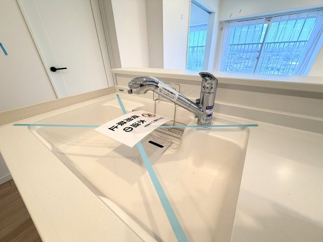 【キッチン】 | DIKマンション和光D棟（成増店） | 【カートリッジ式浄水器内蔵水栓】蛇口一体型でシンク周りはスッキリ。お料理にも手軽に美味しい浄水を。