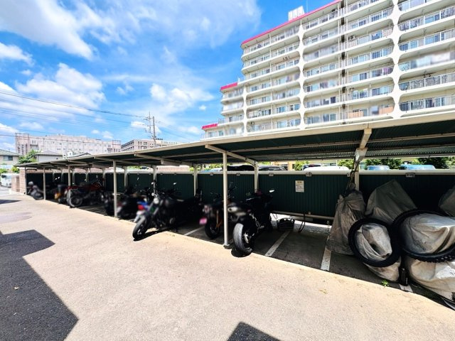 【その他】 | DIKマンション和光D棟（成増店） | バイク置場　月額1000円。
※空き状況は管理会社に要確認。