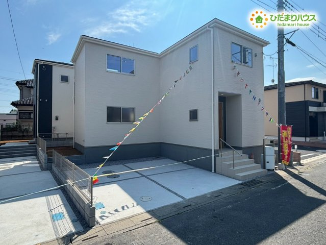 羽生市南羽生4丁目　新築一戸建て　リーブルファイン　01の前面道路含む現地写真