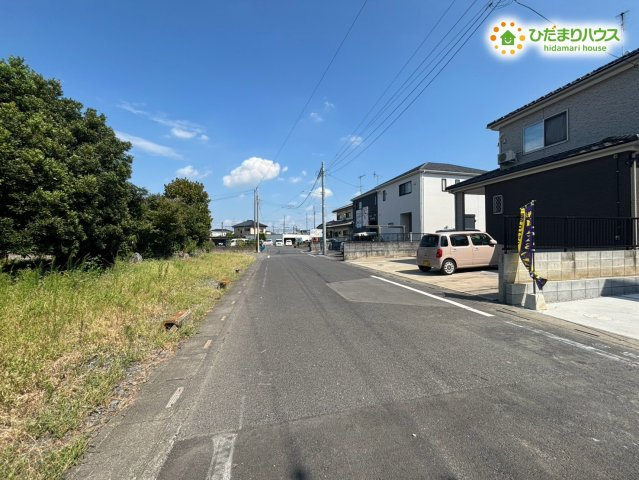 羽生市南羽生4丁目　新築一戸建て　リーブルファイン　01の駐車場