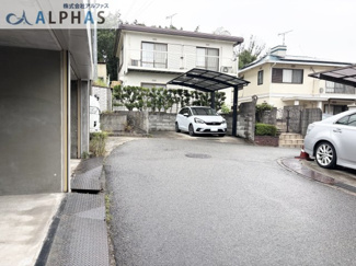【駐車場】 | 三木市自由が丘本町二丁目　中古戸建 | ■前面道路は幅員約4.6ｍ♪交通量が少ない道路です♪