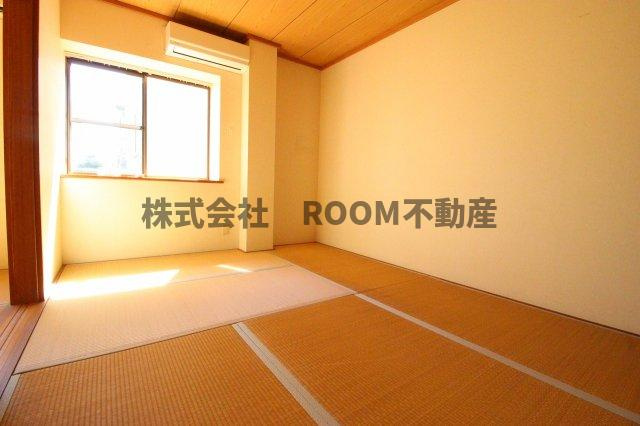 U・Sマンションの居間・リビング|こちらの居間で趣味の時間をお楽しみください