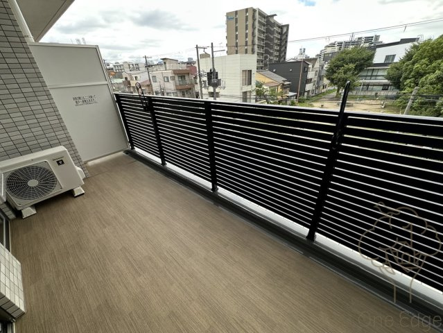 プレジオ塚本ASIANのバルコニー