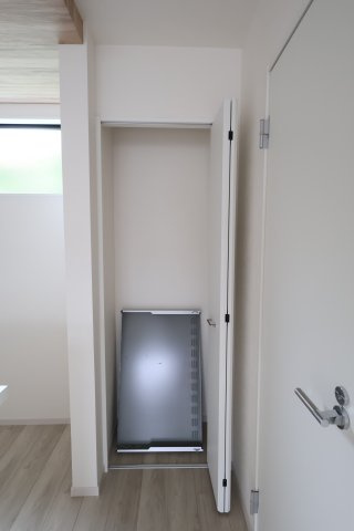 《仲介手数料無料》浦和区上木崎８丁目12-4新築一戸建て‎の収納