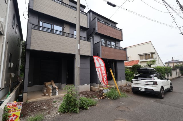 《仲介手数料無料》浦和区上木崎８丁目12-4新築一戸建て‎の外観