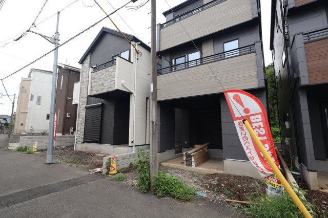 《仲介手数料無料》浦和区上木崎８丁目12-4新築一戸建て‎の外観|撮影日 2026年8月30日 11:00 曇り