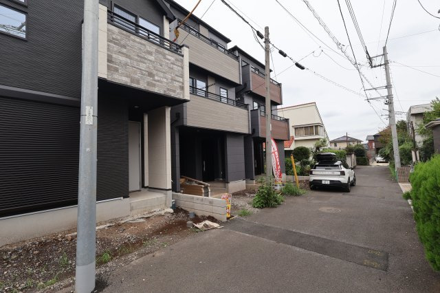 《仲介手数料無料》浦和区上木崎８丁目12-4新築一戸建て‎の外観