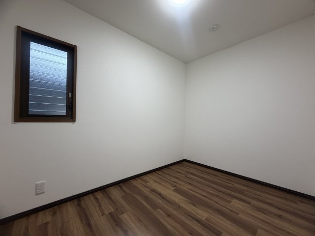 神戸西区竹の台１丁目戸建の洋室