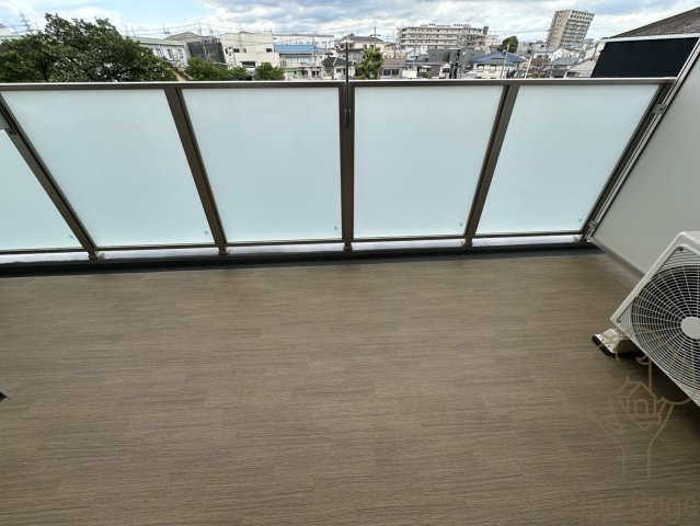 プレジオ塚本ASIANのバルコニー