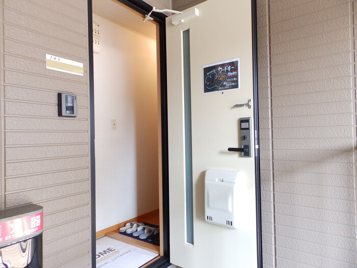 セジュール誉　B棟の玄関